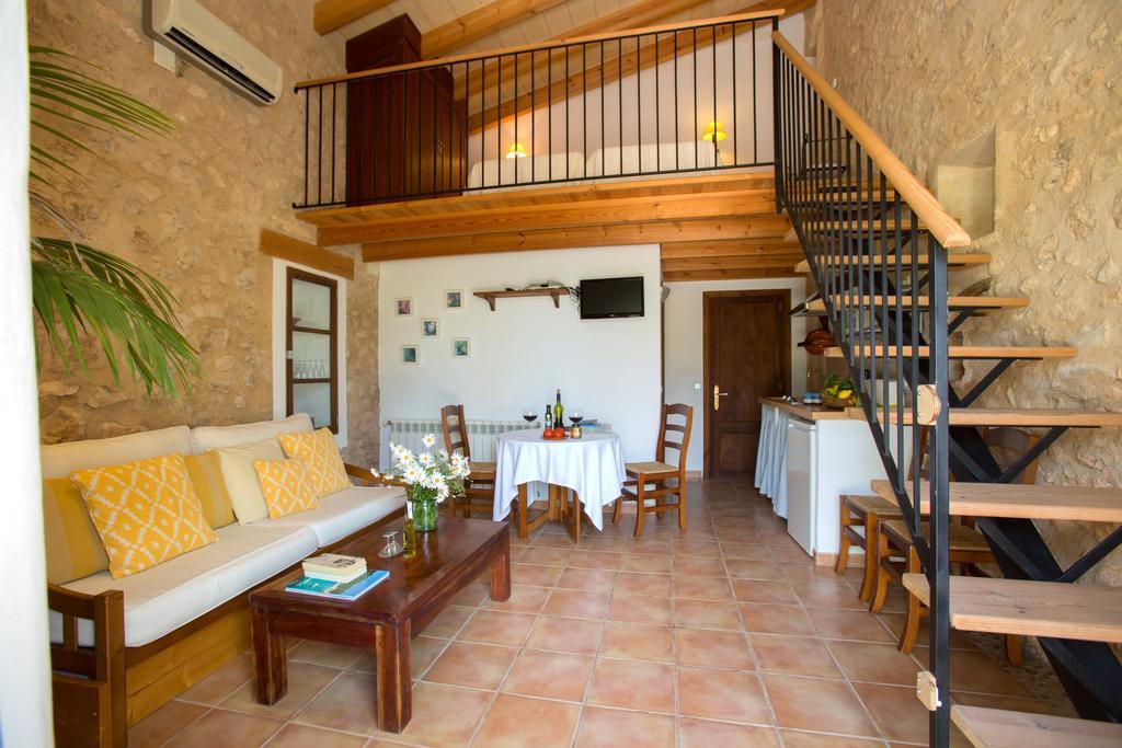 Agroturismo Es Pla De Llodra Manacor  Room photo